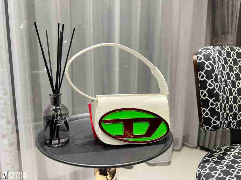 Diesel 1DR White Shoulder Bag Oval D Logo Designer Handbag